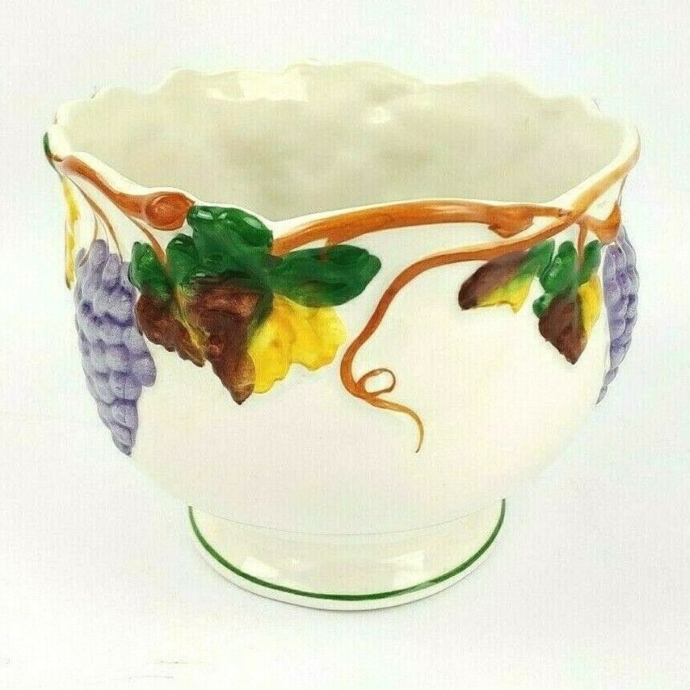 Vintage IPC Company Raised Relief Grape Vine Cache Pot Portugal 7"